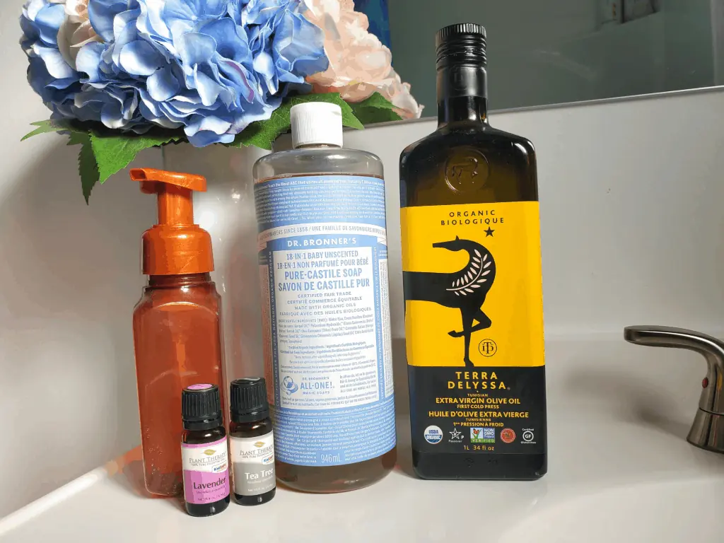 Ingredients for making foaming hand soap