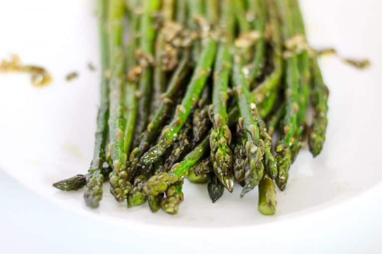 PanFried Asparagus with Garlic Easy Side Recipe The Home Intent