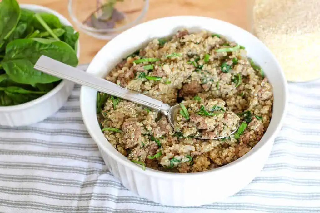 https://thehomeintent.com/wp-content/uploads/2021/09/Ground-Beef-and-Quinoa-Skillet-Healthy-Dinner-Recipe-30-1024x683.webp