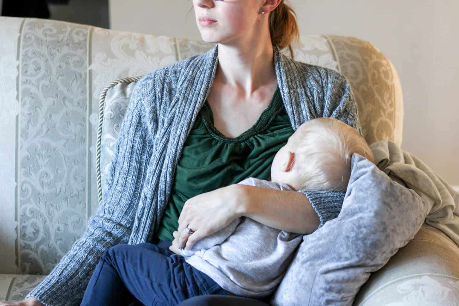 The Best Nursing Clothes For Breastfeeding Mothers The Home Intent